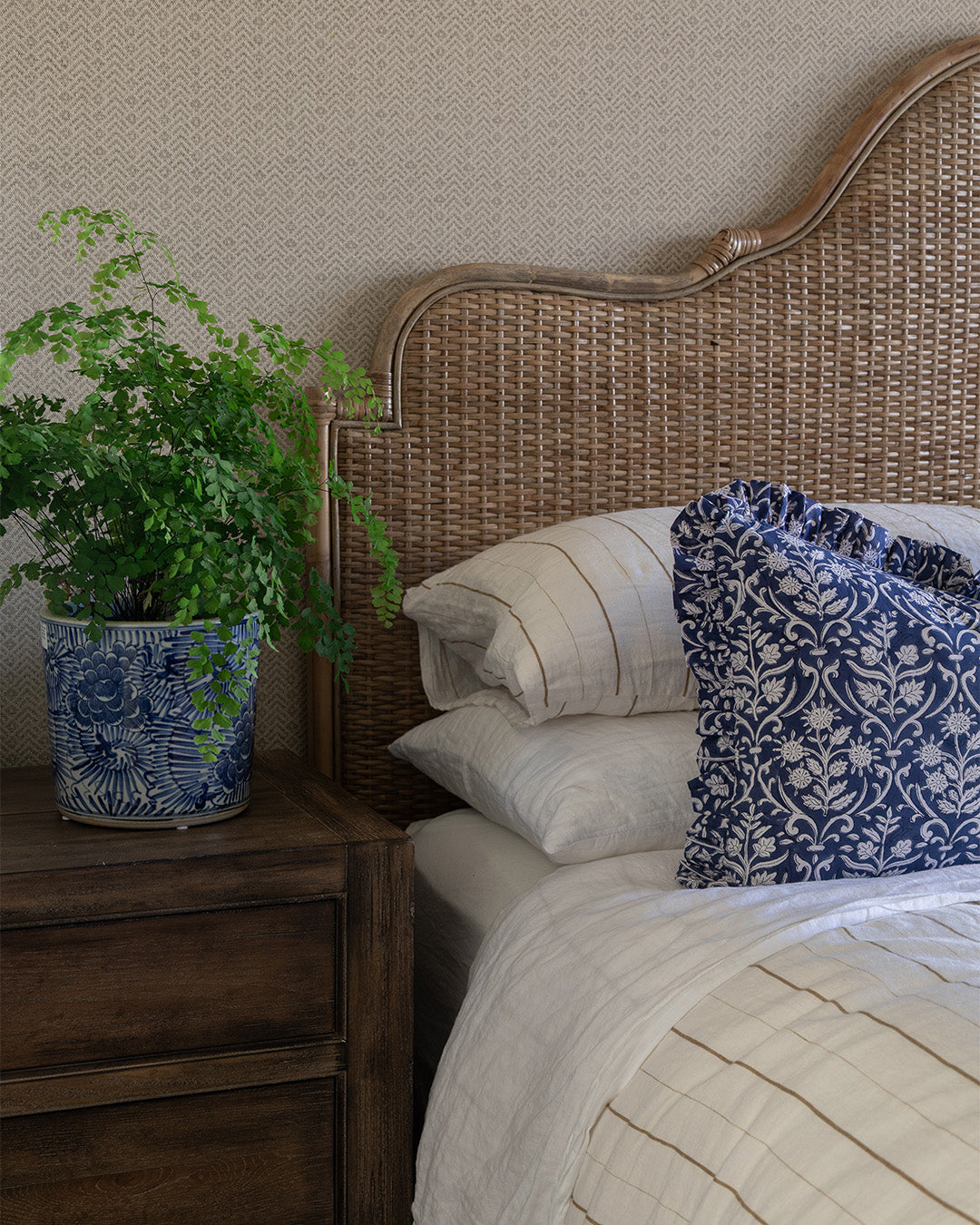 Amara Scalloped Bedhead - Mud Grey