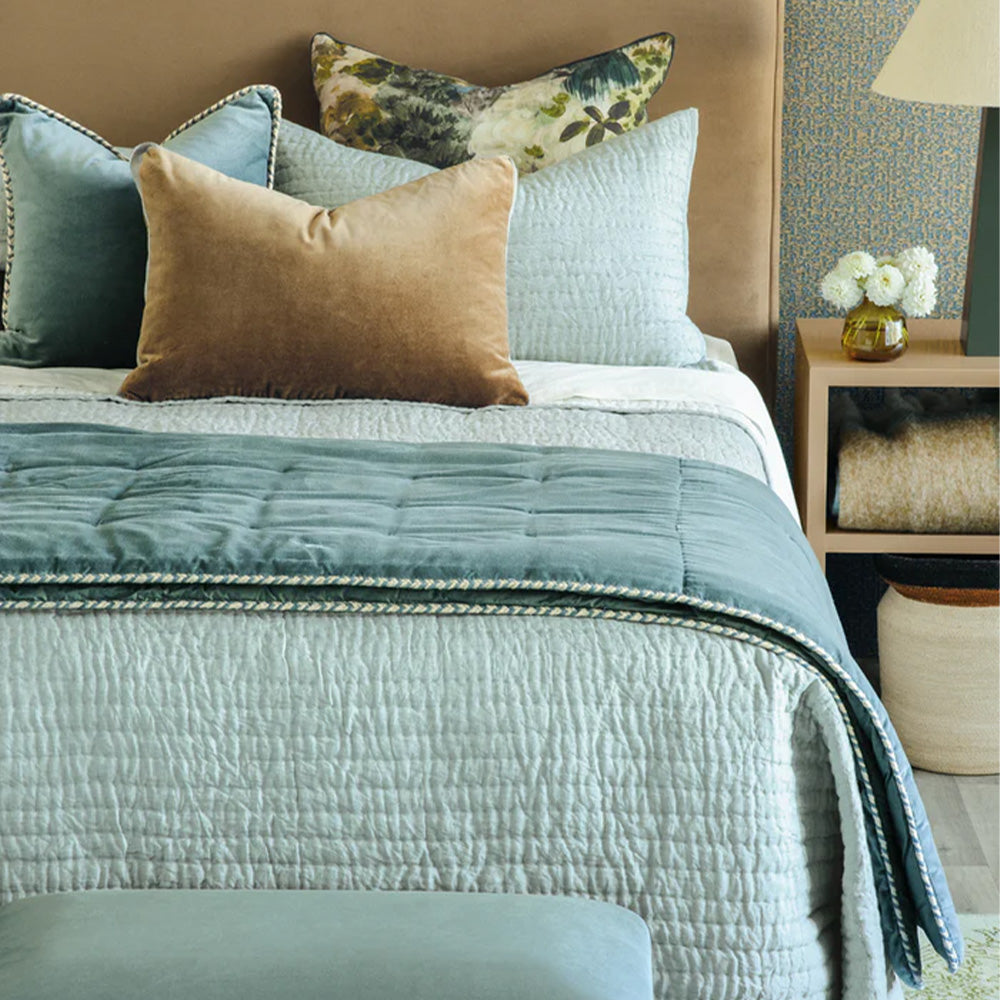 Treccia Tarn Blue Comforter