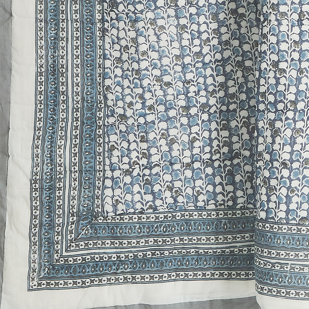 Cornflower Blue Floral Quilt