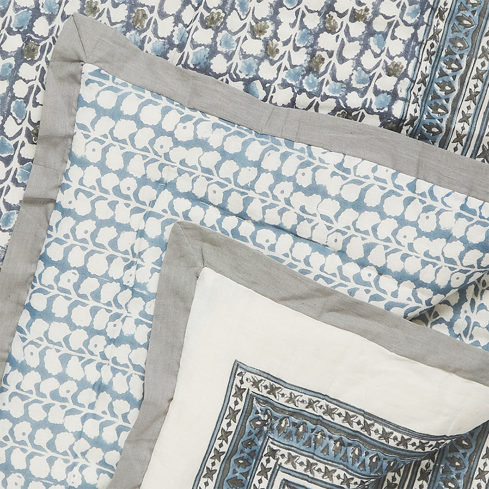 Cornflower Blue Floral Quilt