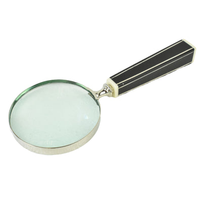 Black White Magnifier