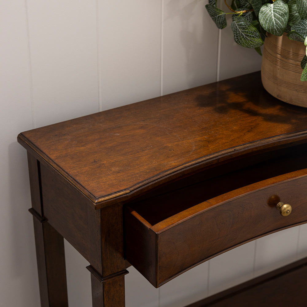 Kensington Console