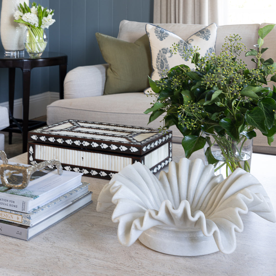 Marble Ruffled Edge Fluted Bowl