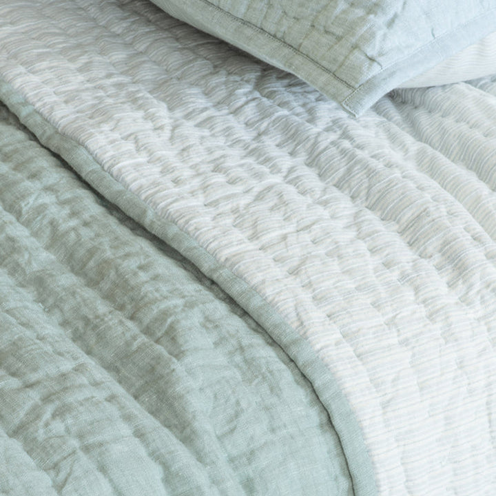 Misaka Duck Egg Bedding Set Q