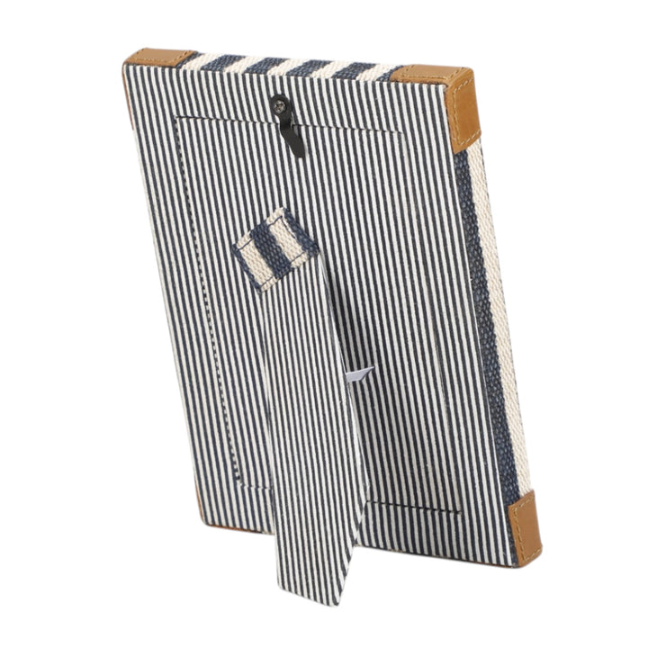 Oliver Navy Stripe Frame