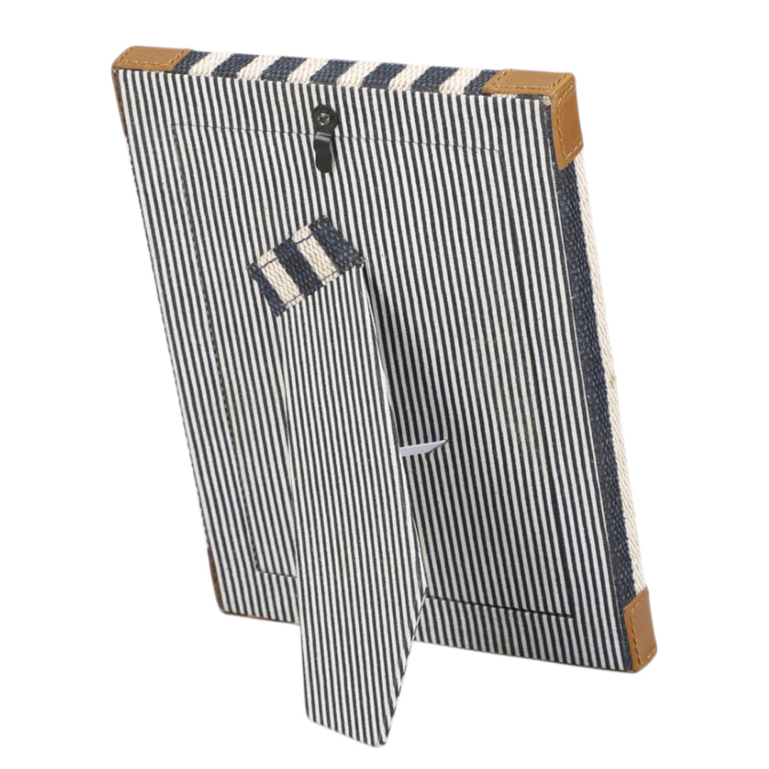 Oliver Navy Stripe Frame