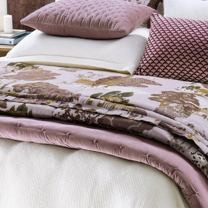 Yuttari Quartz Bedding Set