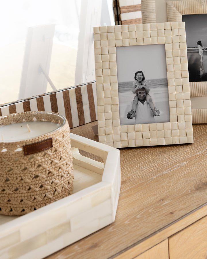 Zina Raffia Candle M