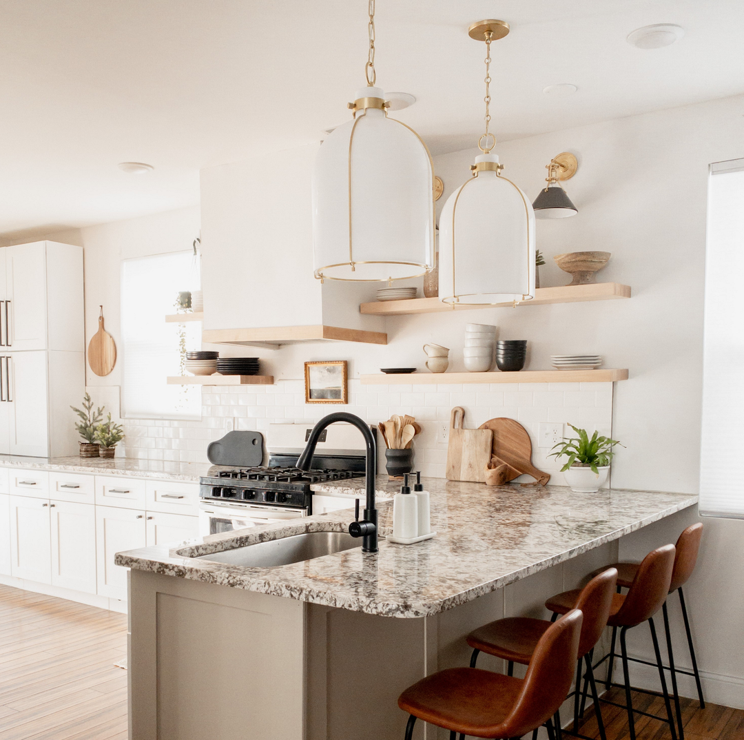 Eldridge pendant round-Aged Brass