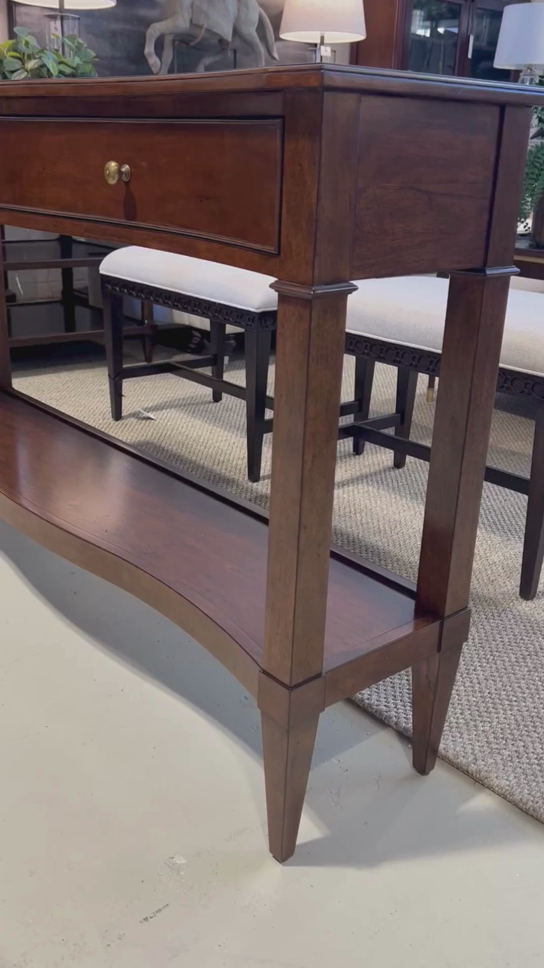 Kensington Console